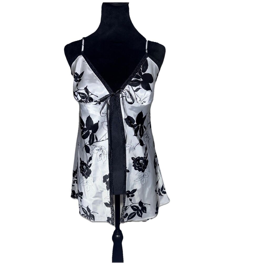 Victoria's Secret black and white open front Babydoll Tie Front Camisole Top